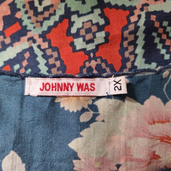 JOHNNY WAS 100% Silk Floral Tunic 2X Boho - Picture 5 of 6